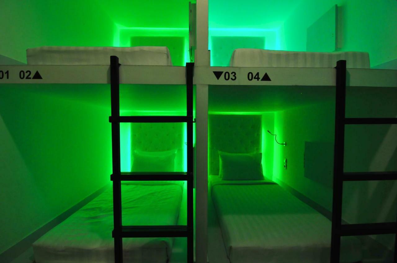 Capsule Hostel Old Batavia Jakarta Exterior photo