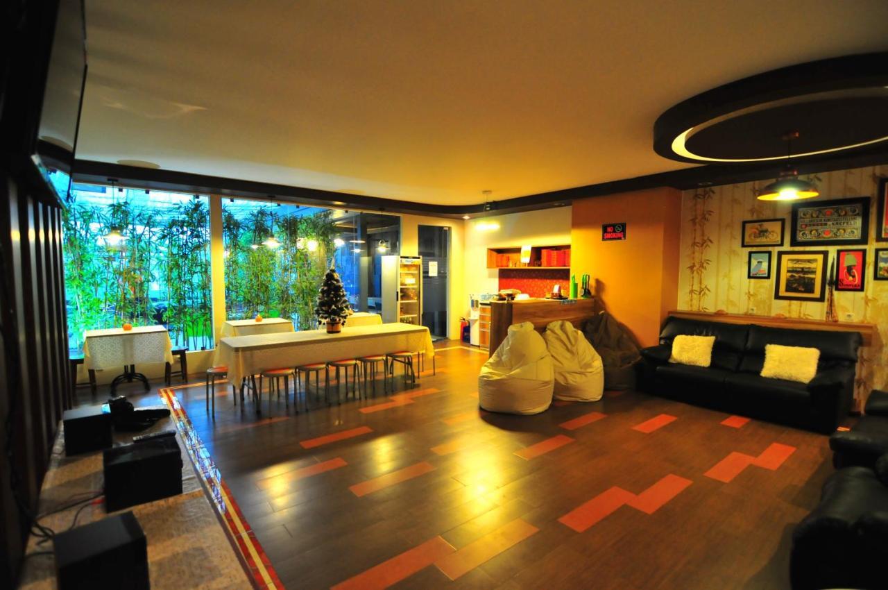 Capsule Hostel Old Batavia Jakarta Exterior photo